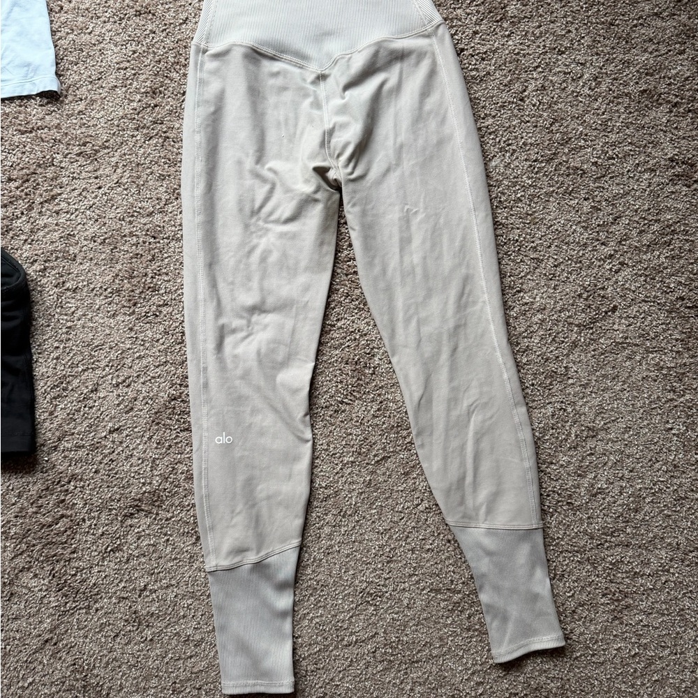 ALO Yoga Women's Light Gray Leggings